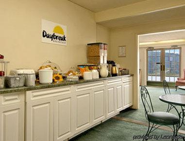 Days Inn Fancy Gap Restaurant photo